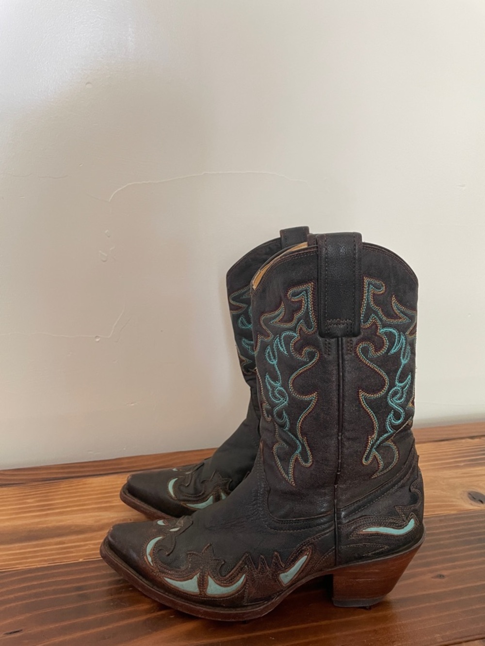 Corral Brown Leather Western Heeled Boots with Turquoise Stitching - Picture 7 of 10